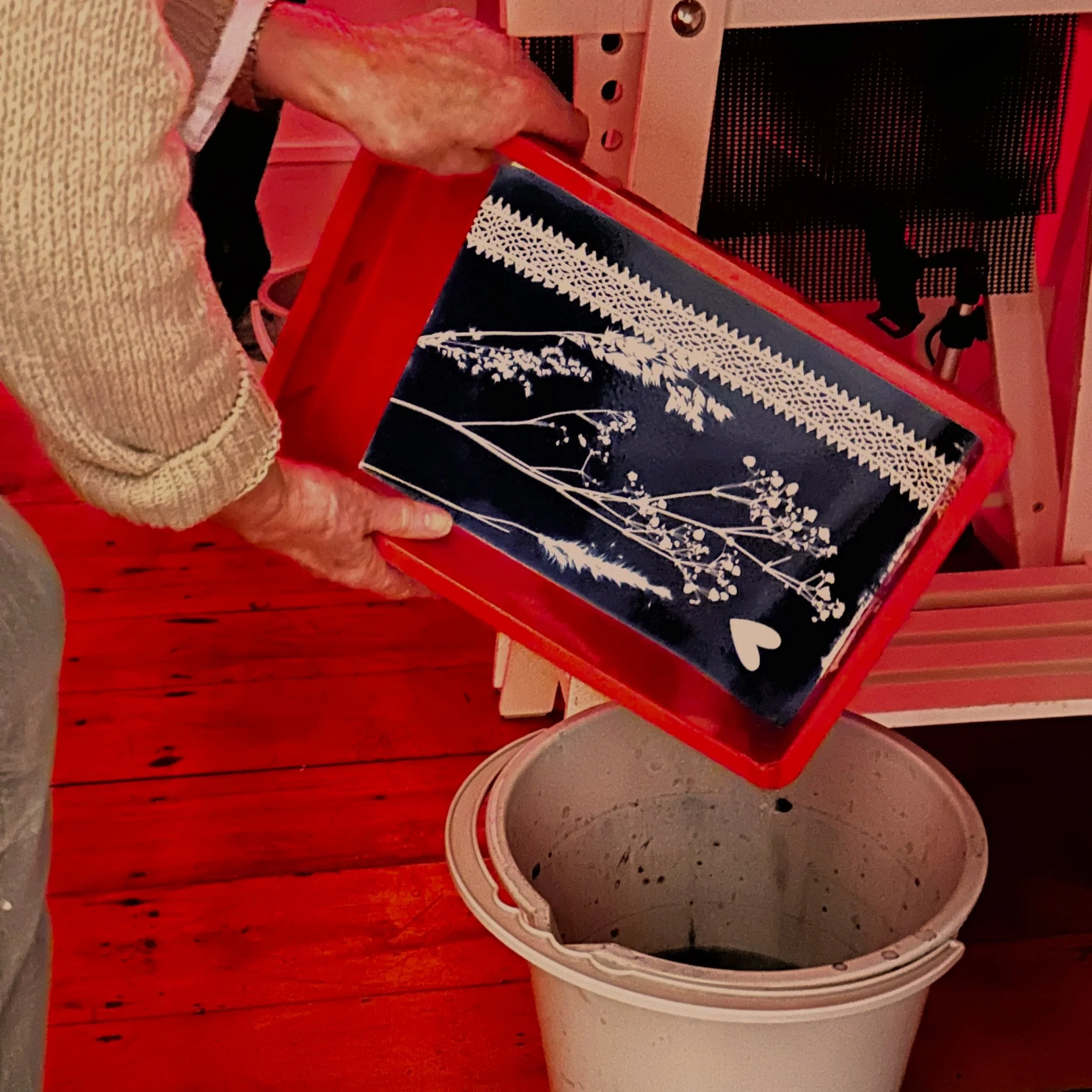 CYANOTYPE-SUCCESS-man-cyanotype-print-indigo-pressrooom.jpg