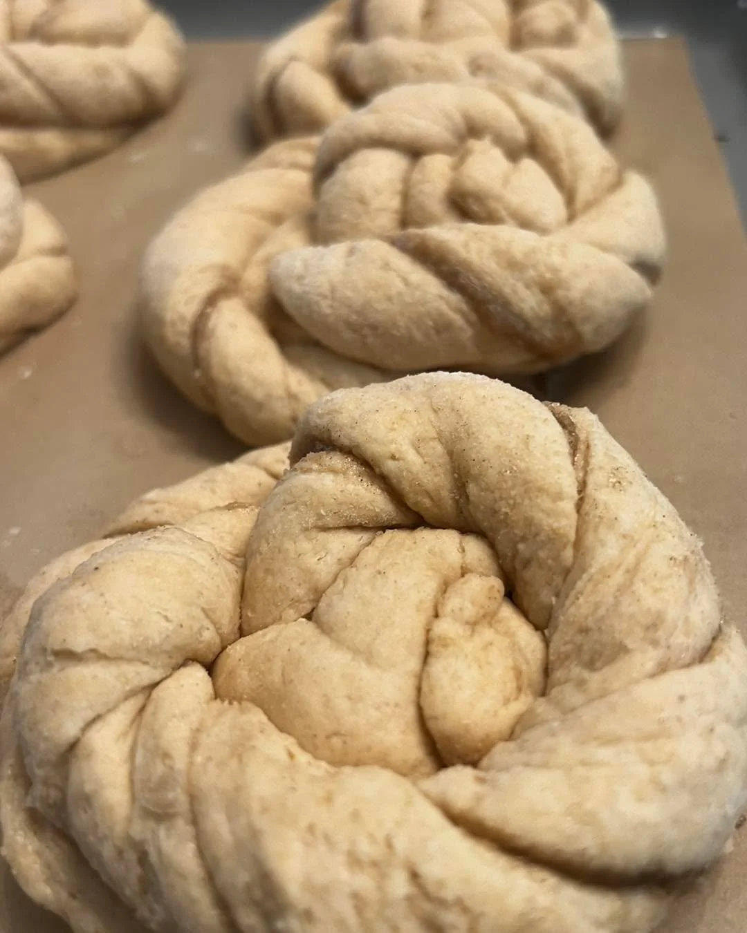 Cardamom Rolls today!! Swing by the market and give em a whirl!  Whole wheat and just a little sweet 😋 it&rsquo;s rainy but sunny in my tent!! 

Saranac Lake Farmer&rsquo;s Market
9am-1pm

#tmariespies #highpeaksfarmersmarkets #saranaclakeadk