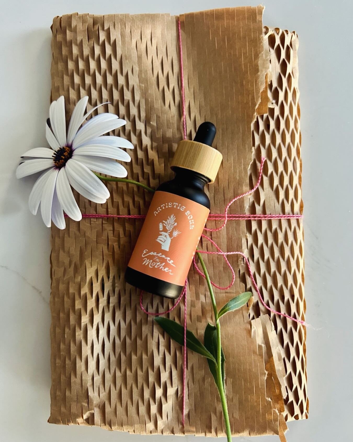 Each drop 🌼💧 is an invitation to love the creative potential within our soul. When I work with the Artist Soul flower essence, I feel a playful lightness arise. Creative pressure softens, and an open doorway to creative joy begins to unfold.

Artis