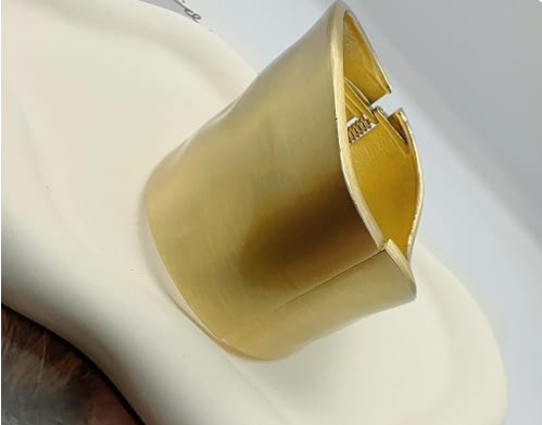GoldCuff1.png