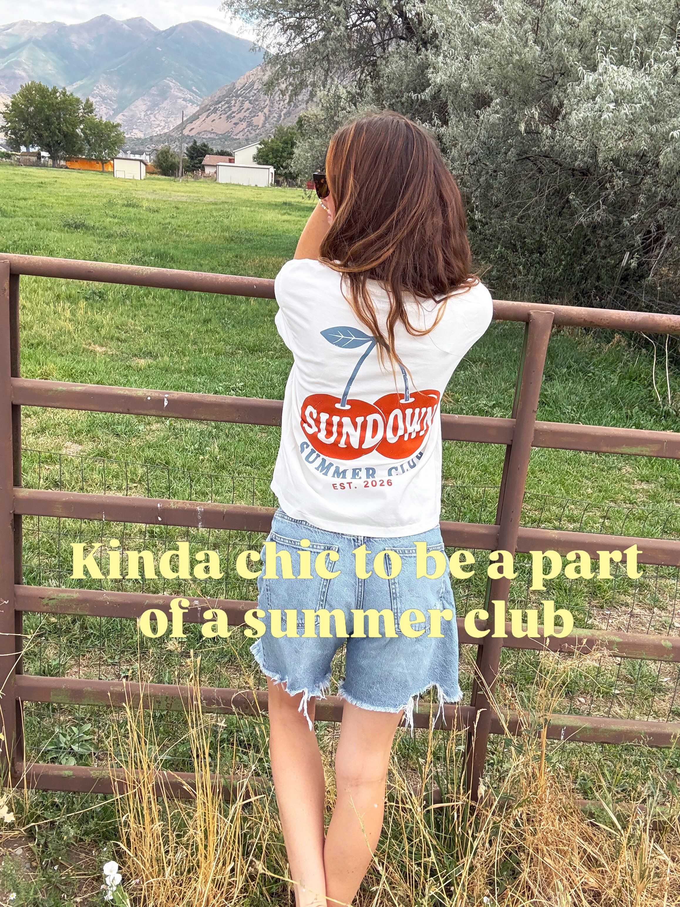 Kinda chic to be a summer girly ☀️😏 #summer #ootd #newbrand #sahm #oversizedtee