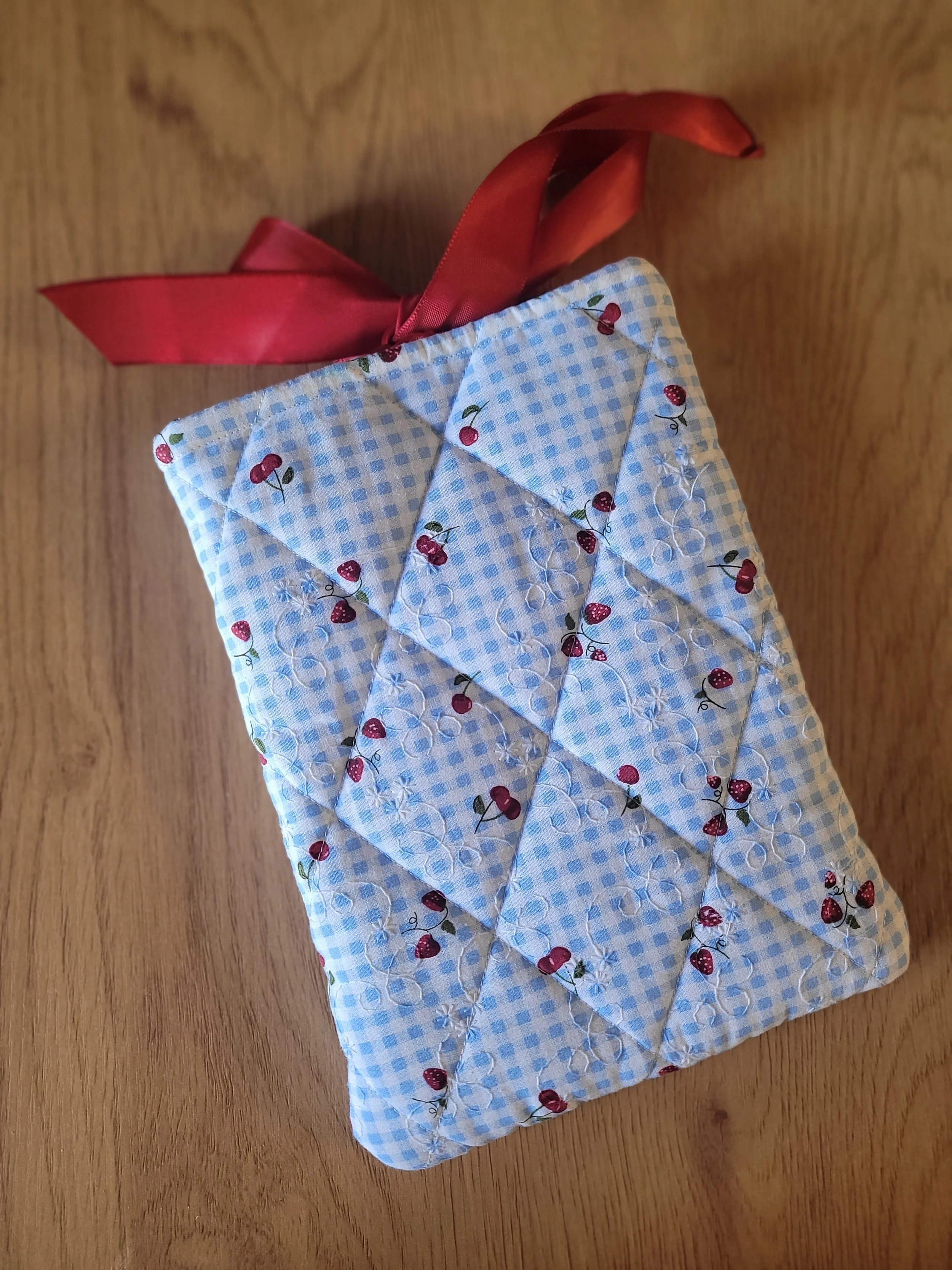 Bow Closure Kindle Sleeve
