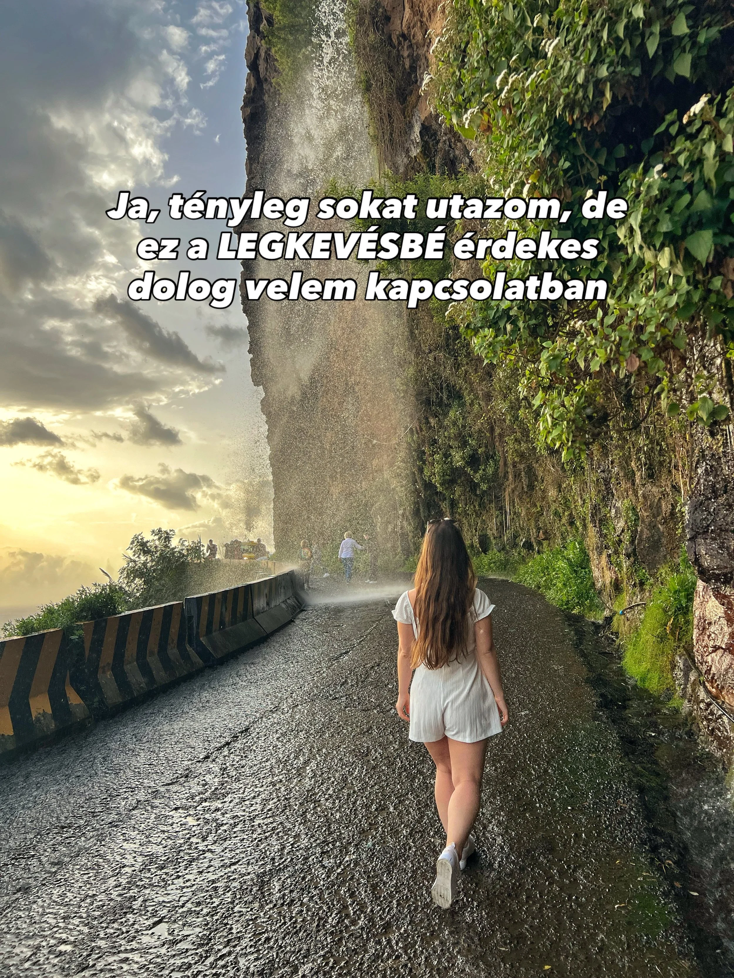 Lett&uuml;nk egy p&aacute;ran az elm&uacute;lt időszakban, sz&oacute;val hadd mutatkozzak be ezen a random, egy&aacute;ltal&aacute;n nem egy &oacute;r&aacute;n &aacute;t kompon&aacute;lt poszton kereszt&uuml;l 🙌🏻😄