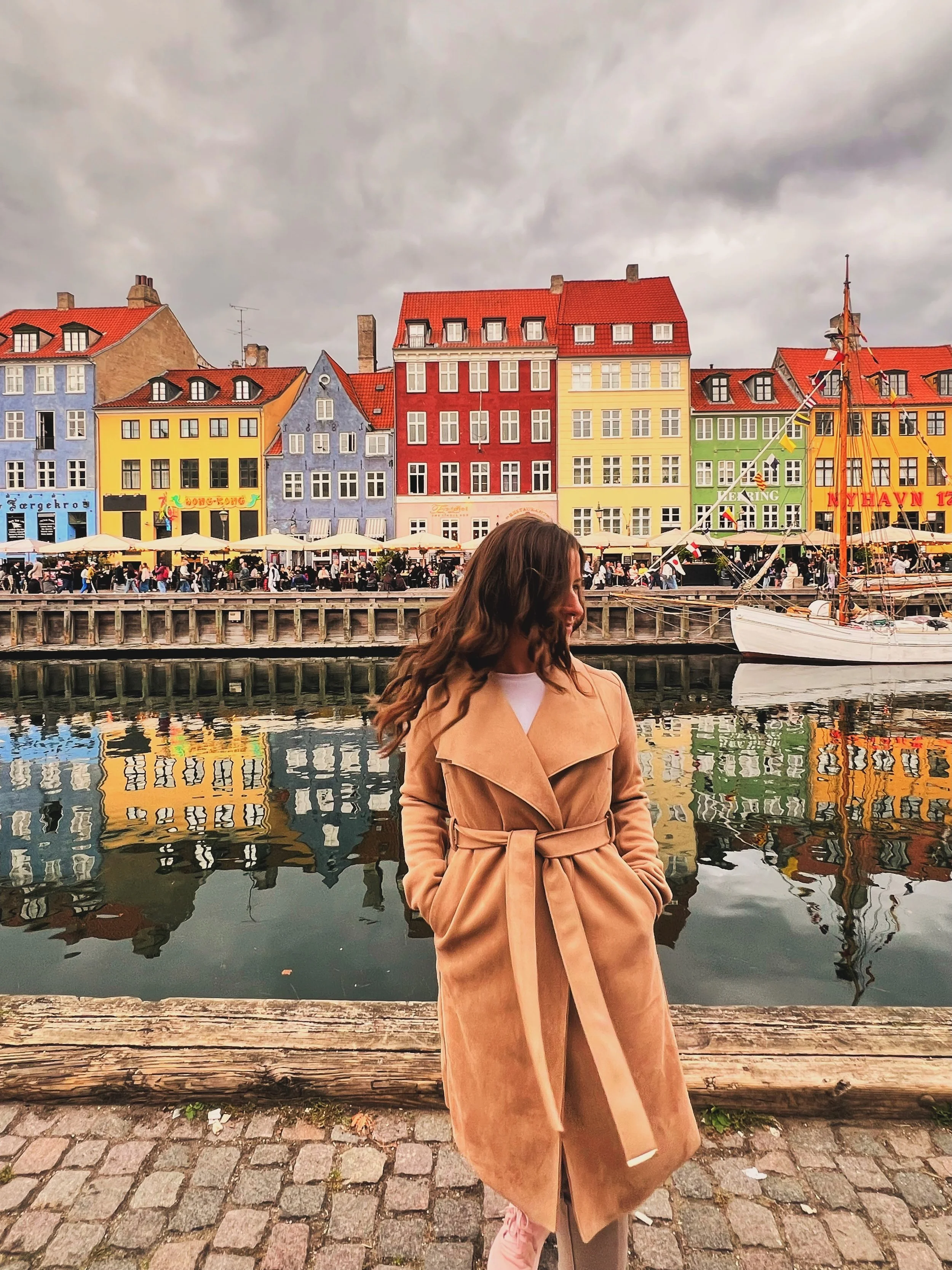 One of the happiest countries on earth, now I understand why 🇩🇰

Koppenh&aacute;ga minden &eacute;vben előkelő helyet foglalt el az &ldquo;Ide biztosan elutazom id&eacute;n&rdquo; list&aacute;mon, &eacute;s 2026-ban ez v&eacute;gre be is j&ouml;tt 