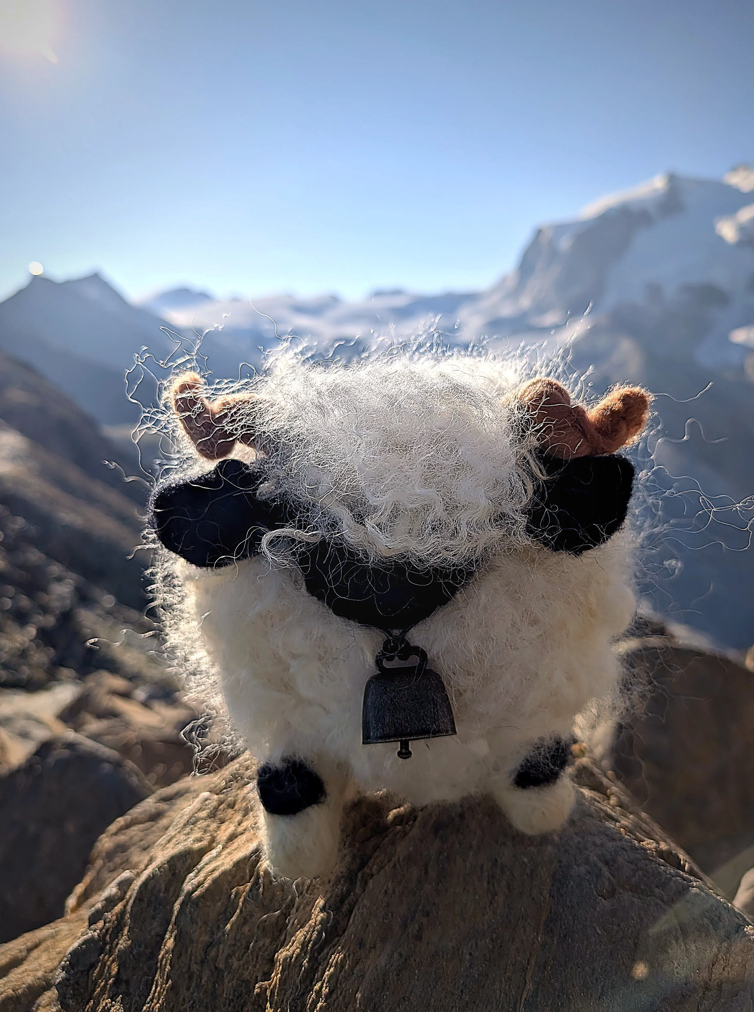 zermatt_light_edit_01_closeup_horns_flare_1.jpg