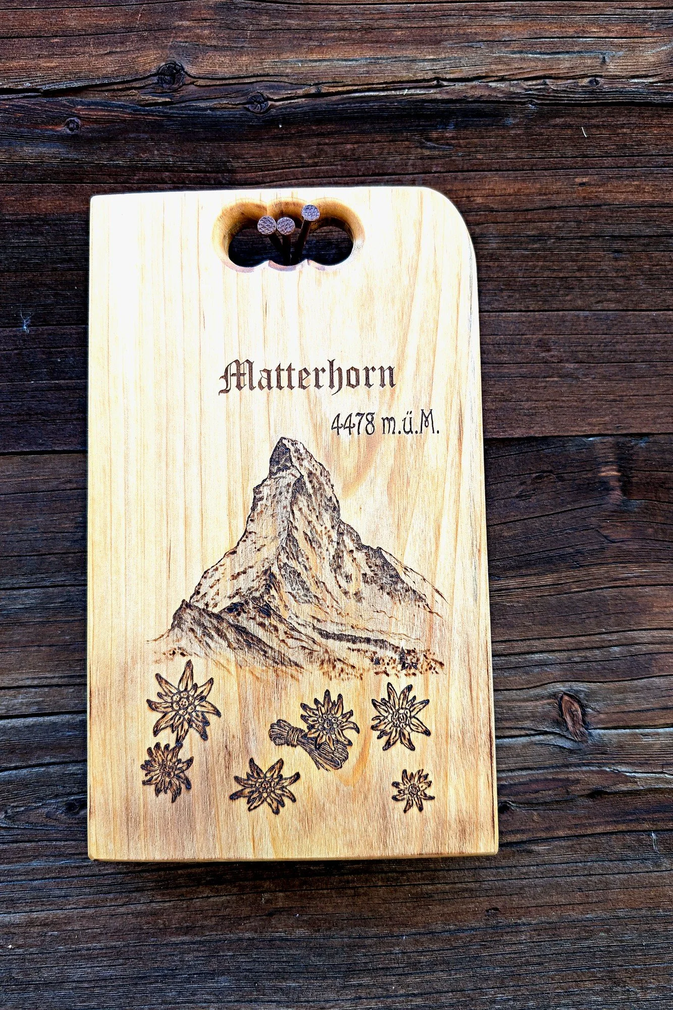 Matterhorn cutting board