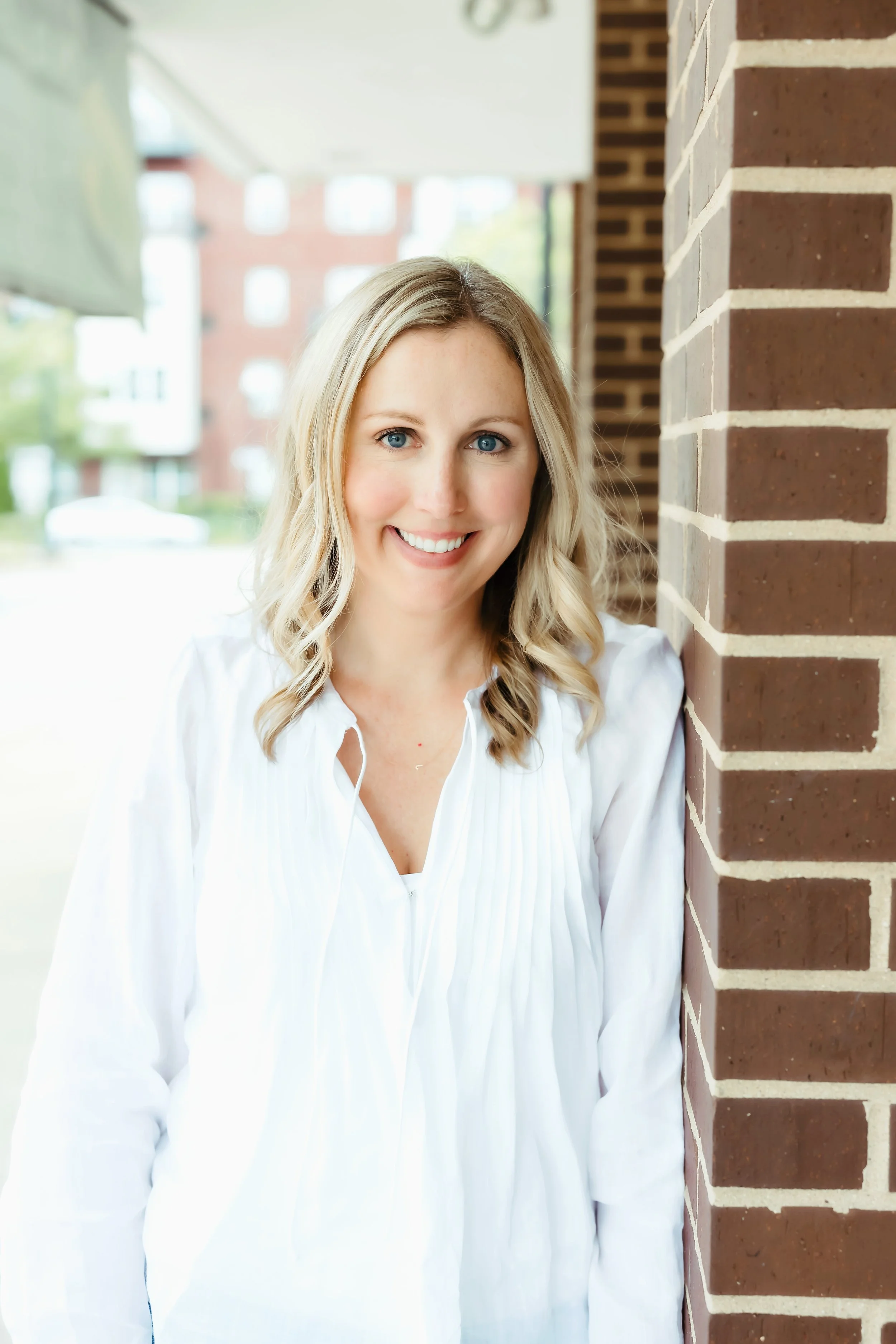 Pediatric Speech-language pathologist specializing in early language, motor speech, and Childhood Apraxia of Speech.