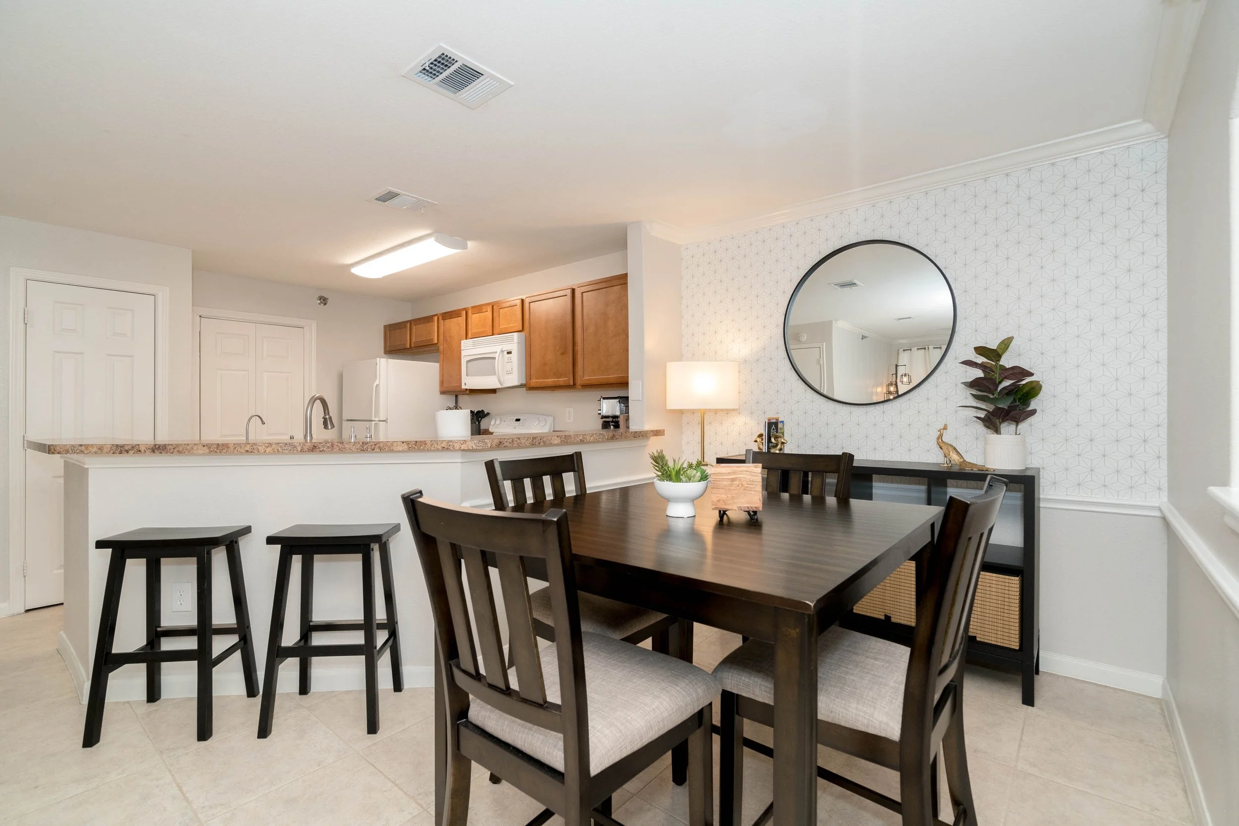 Welcoming Dining Room and Kitchen