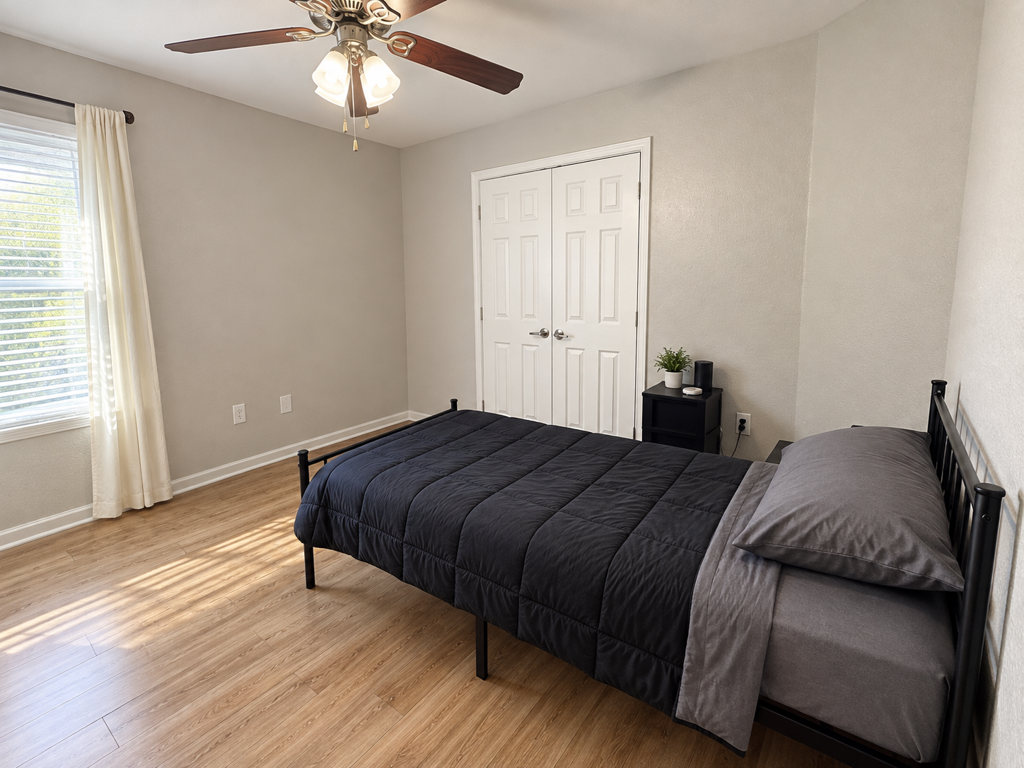 Large Spacious Bedrooms