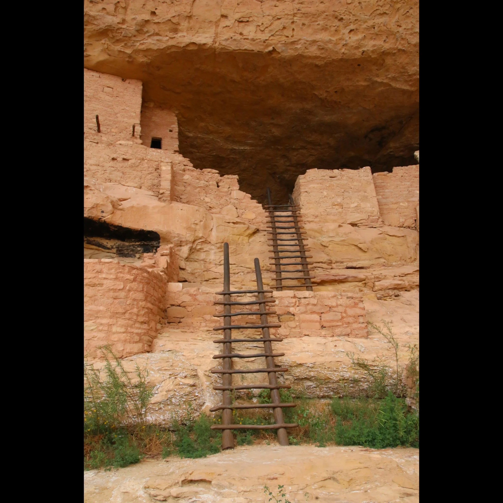 long-house-ruins-mesa-verde.JPG