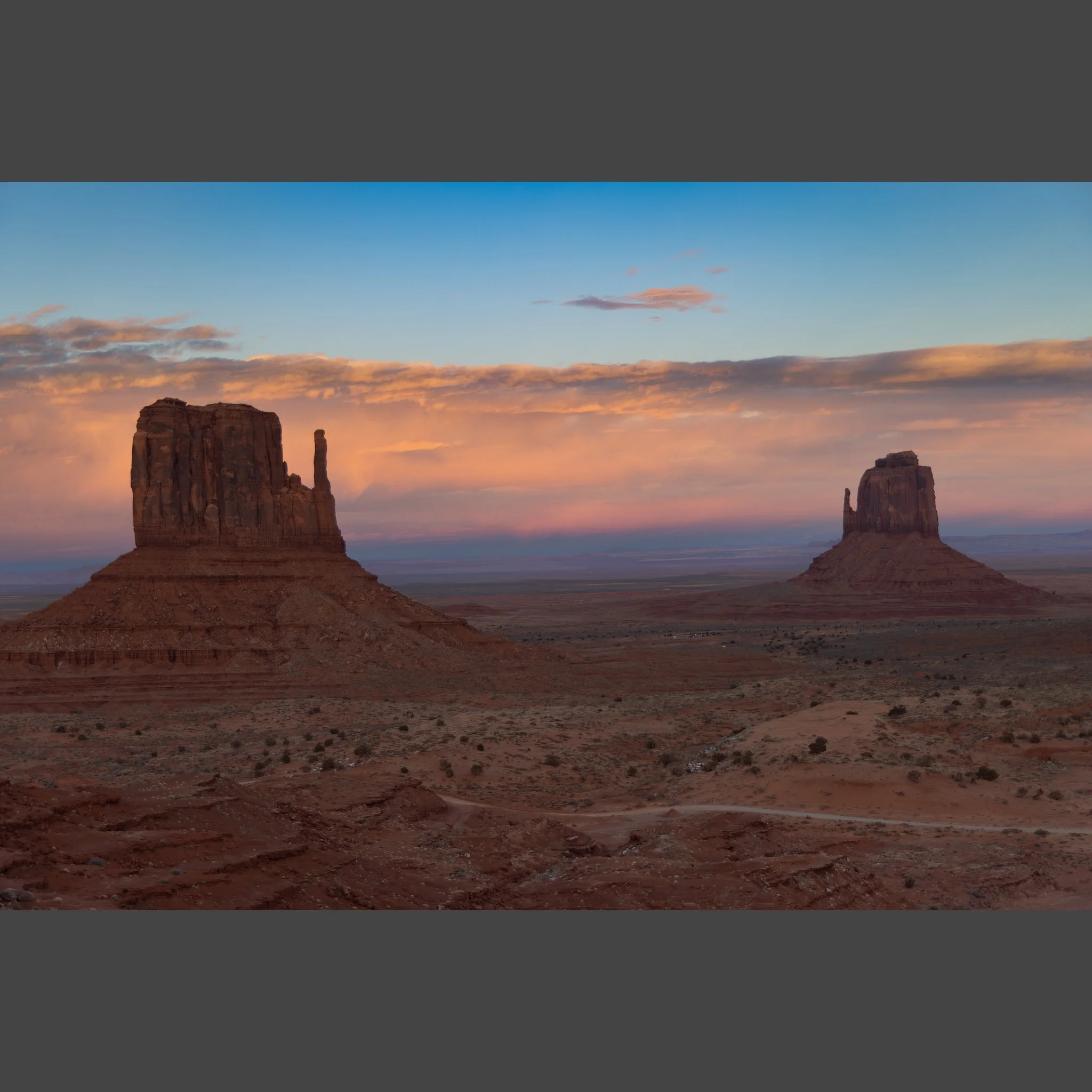 Monument-Valley-Mittens-Sunset.jpg
