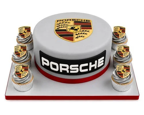 Specialty
Porsche Tribute Cake