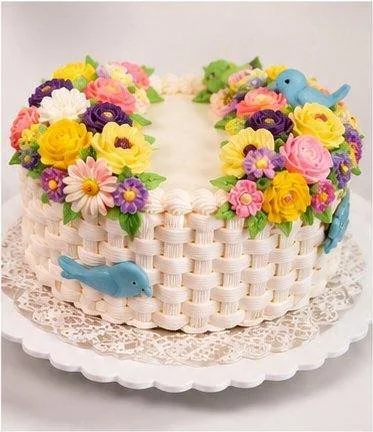 Wedding Cakes
Garden Basket Weave