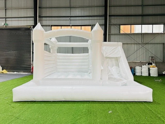 16.4ftx16.4ft bouncehouse2.jpg