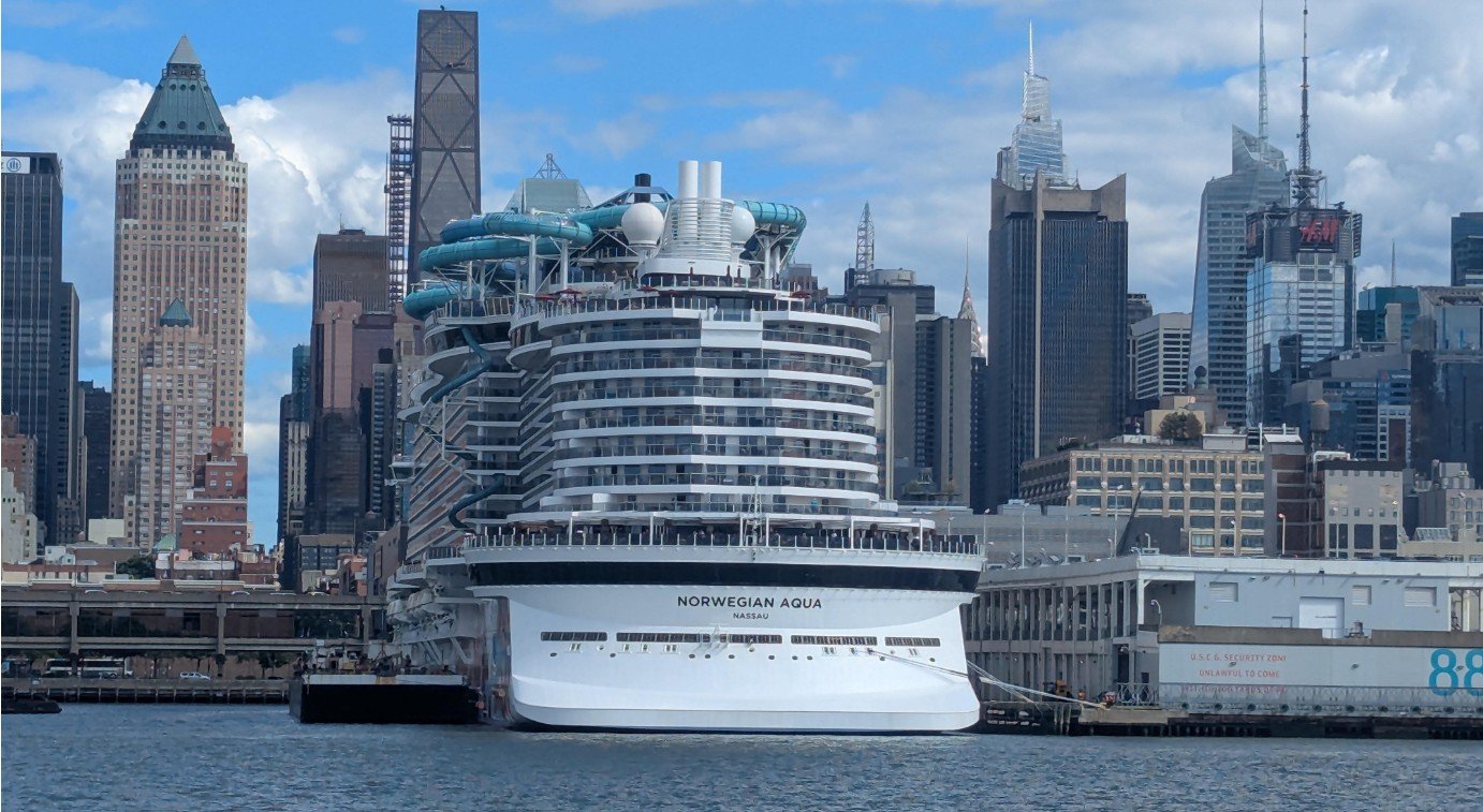 NCL NORWEGIAN AQUA, New York Harbor, NY maiden call, August 2025 (Justin Zizes)