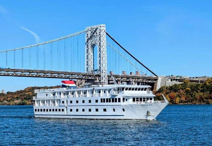 ACL AMERICAN STAR beneath the George Washington Bridge, New York, October 2024 (Justin Zizes)