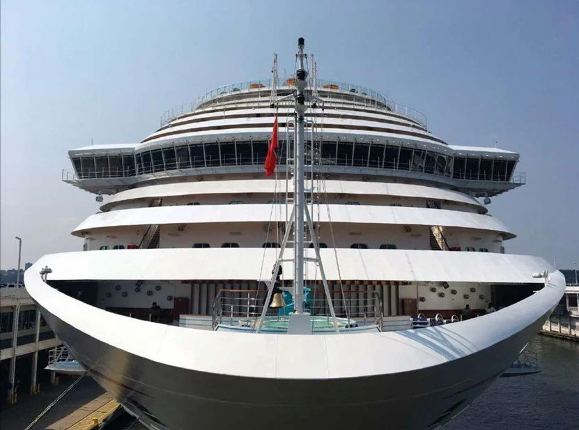 CARNIVAL HORIZON, Manhattan, NEW YORK, August 2018 (Bob Allen)
