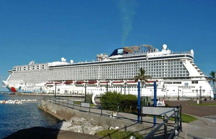 NORWEGIAN BREAKAWAY, Kings Wharf, Bermuda, September 2021 (Richard Wagner)