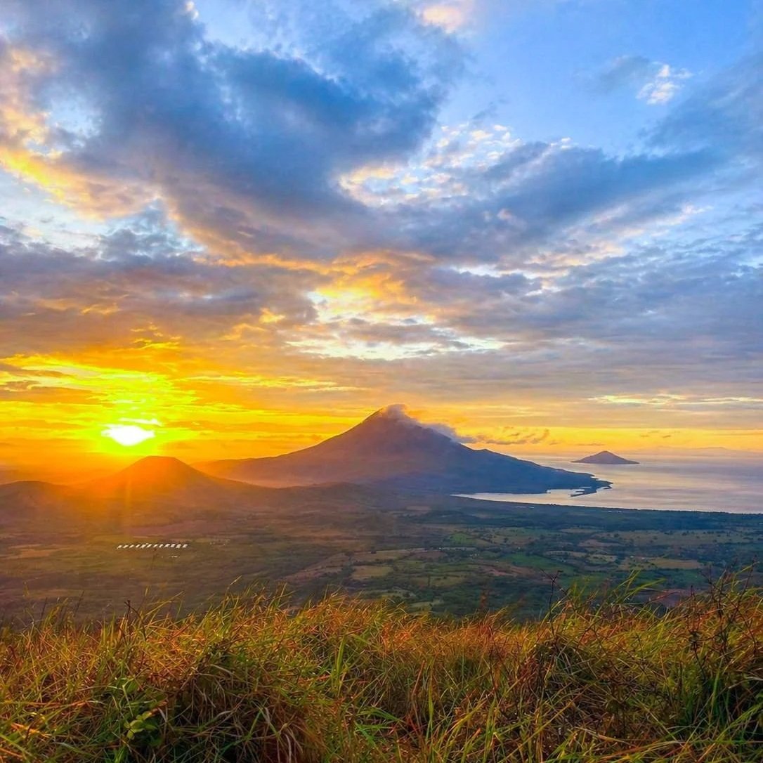 Best Volcanoes Near León, Nicaragua