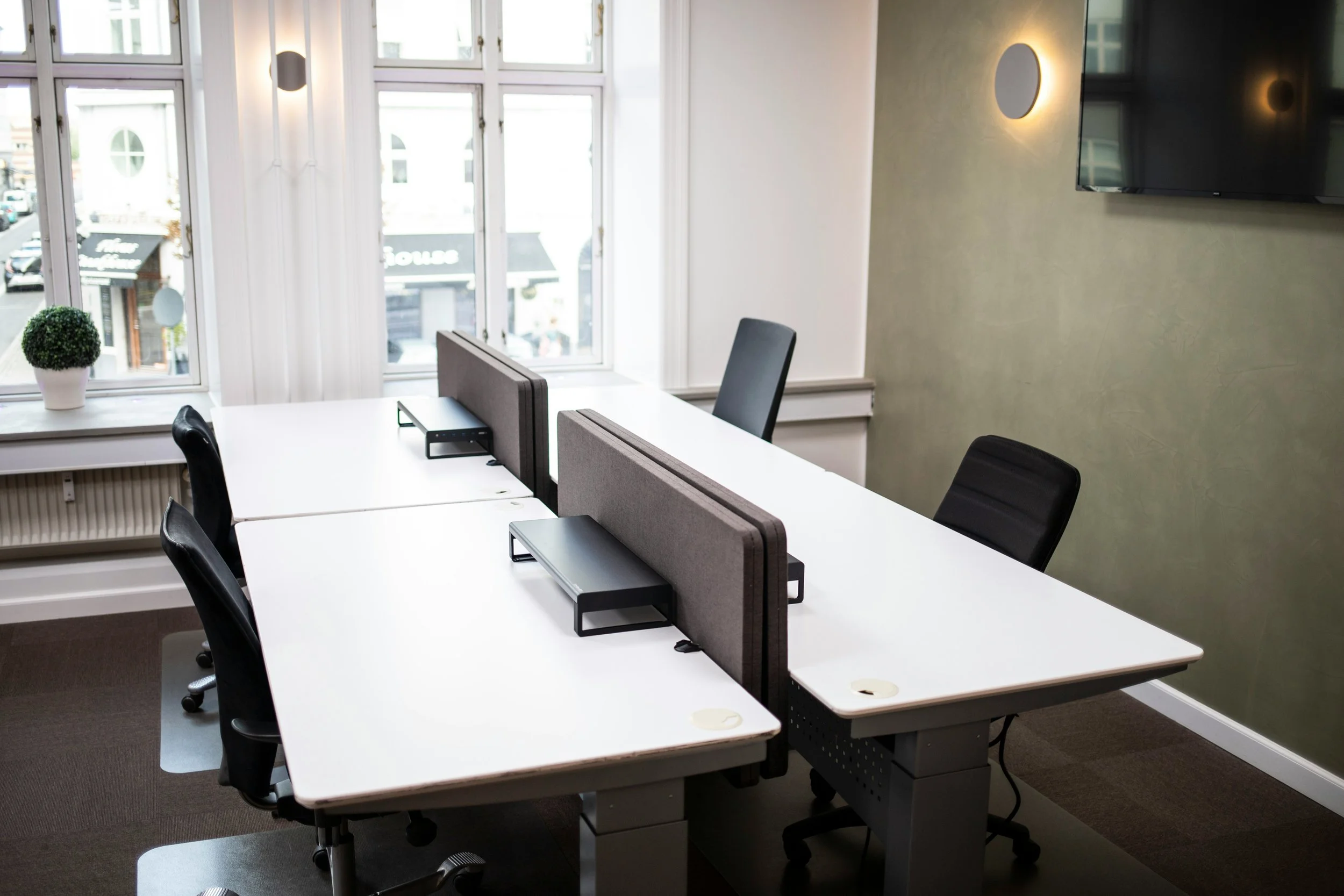Büro- & Tischmontage
