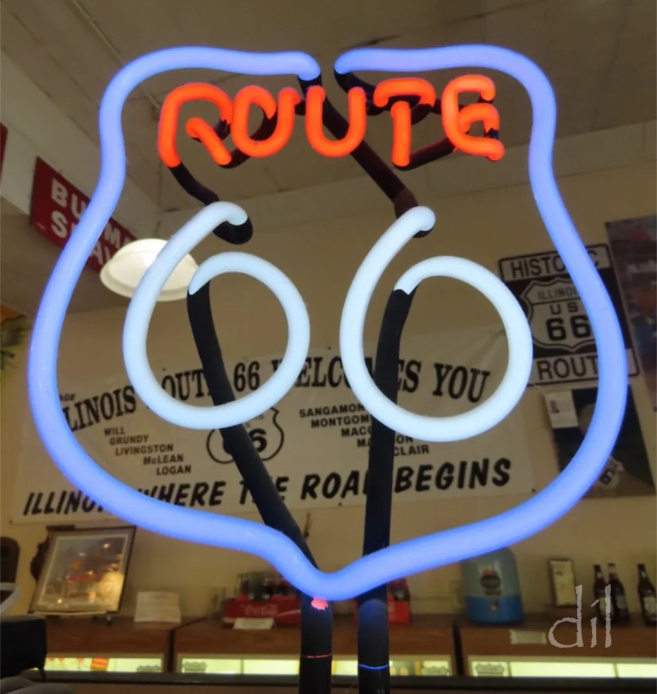 Start your "Mother Road" education at the artifact- and memorabilia-filled Route 66 Hall of Fame & Museum in Pontiac, Ill.