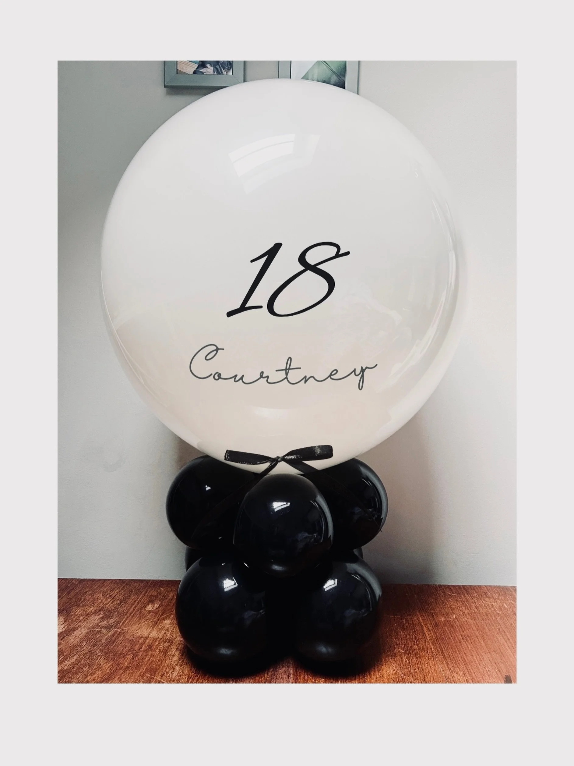 🖤🤍 Black and cream 24&rdquo; bubble stack 🖤🤍