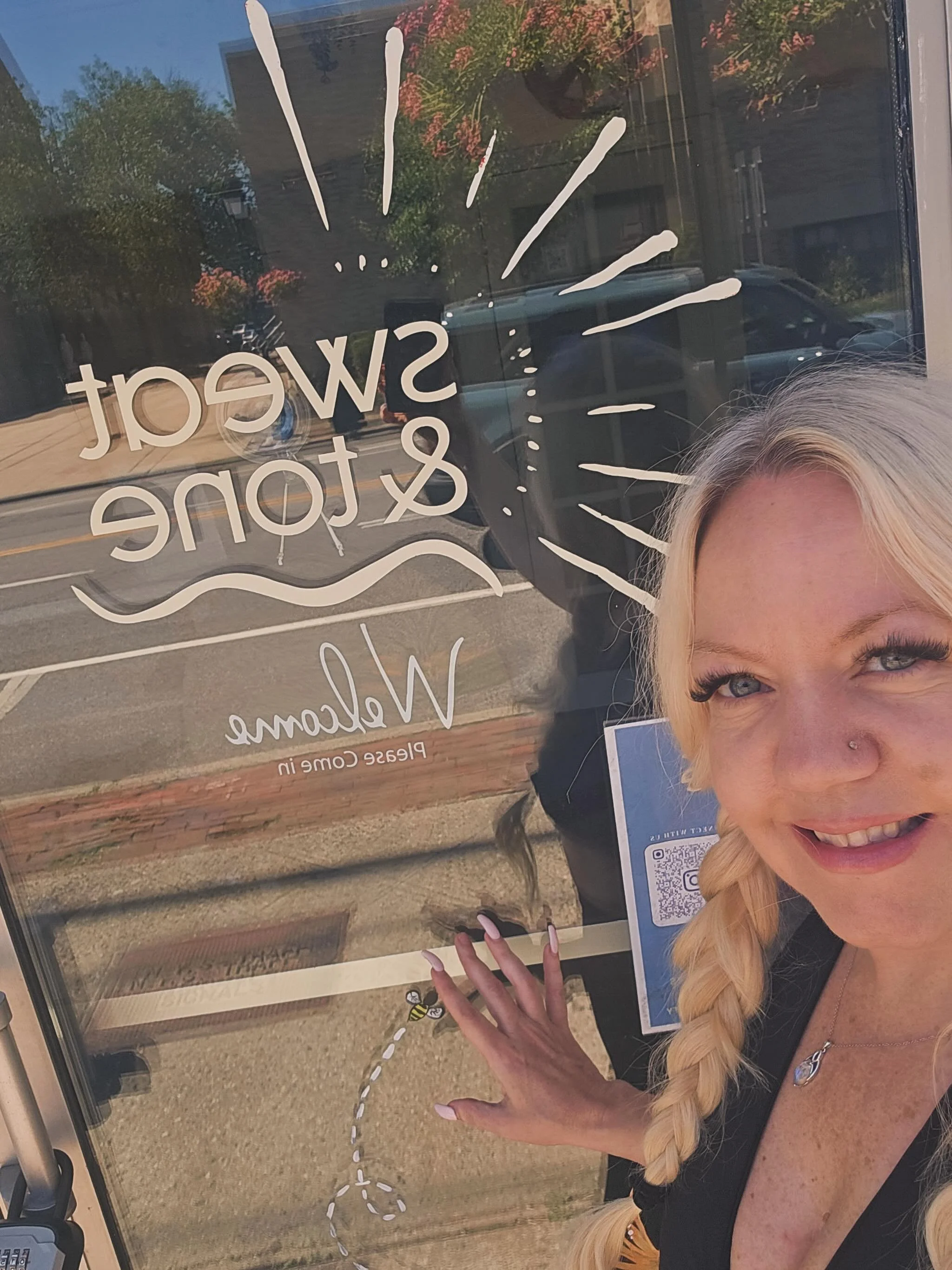 Happy Birthday to our day 1, @artofnikki.studio! 

Nikki has dedicated the last year to the fitness industry and continues to invest her knowledge in yoga, pilates and strength training; and it shows!

She classes incorporate mindfulness, playfulness