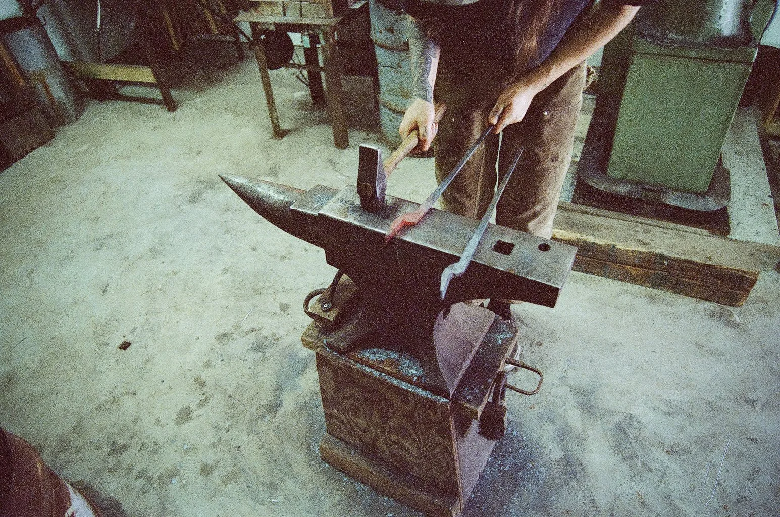 Tong Making | Flat Jaw Tongs