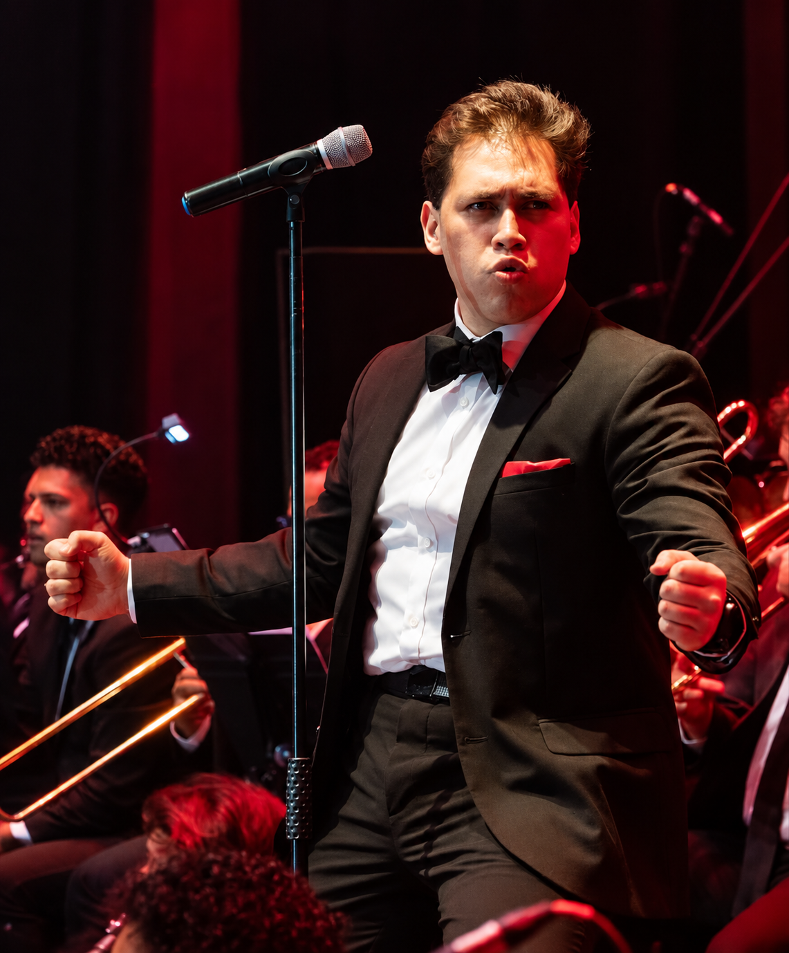 MATÍAS LÓPEZ
Cantante · Intérprete · Compositor
Titulado IP ProJazz 