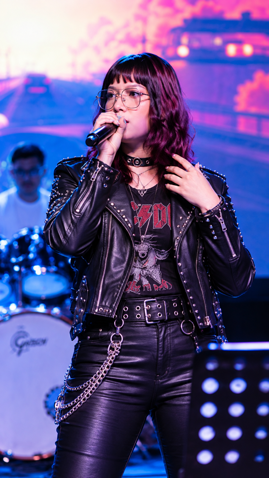 EMILIA MUÑOZ
Cantante· Intérprete · Compositora
Punto Medio Banda · Egresado de ProJazz