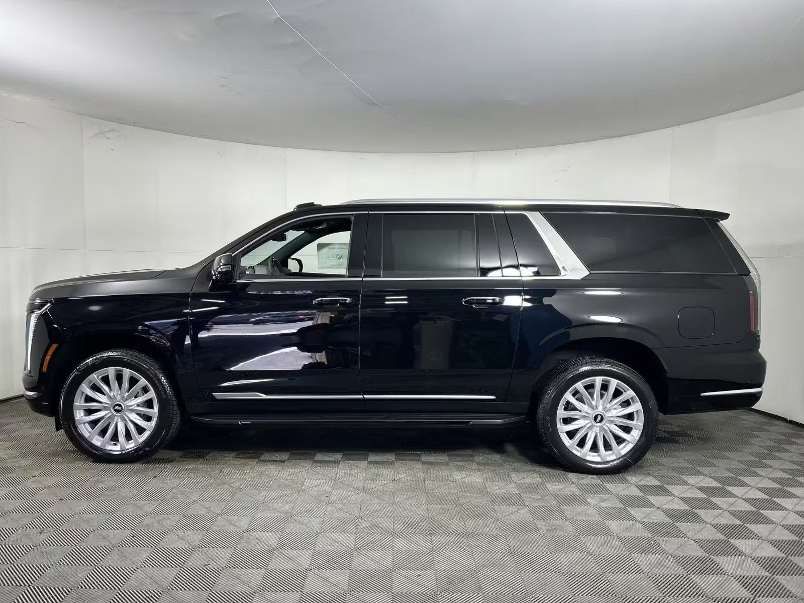 cadillac-escalade_2.png (Copy) (Copy)