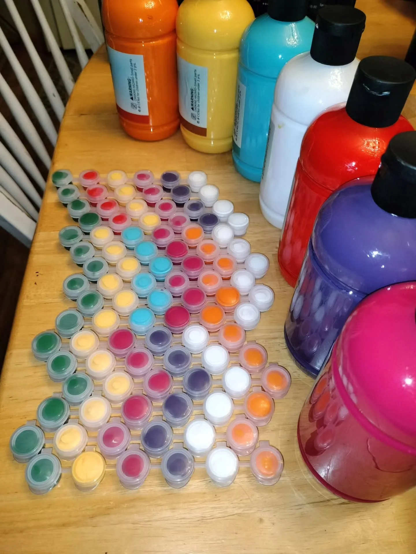 Filled paint pots ✅
Ready to assemble in some kits for Sunday!
I'll be at Hudson Old Home Days in Hudson NH from 12pm-5pm!