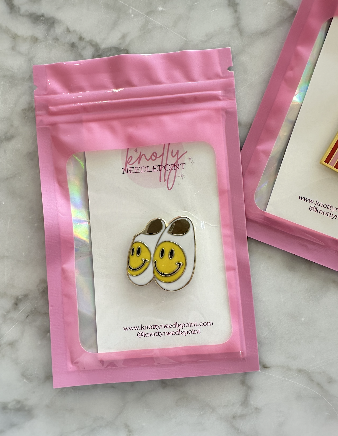 Smiley Slippers Needleminder