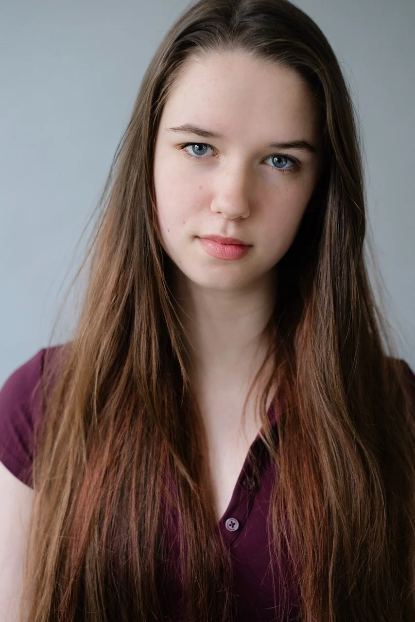 Headshot for Lauren Clark, a teen actress.