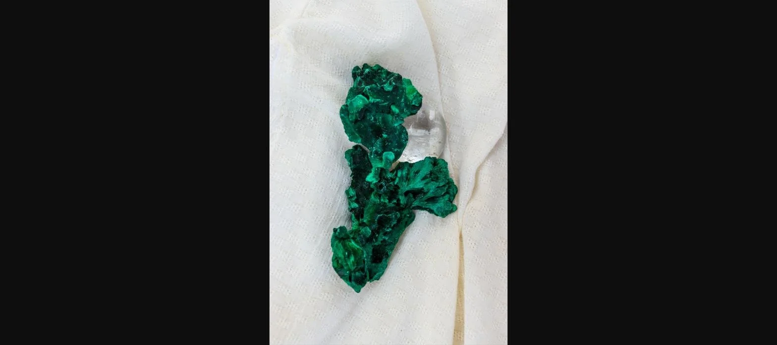 5-malachite-quartz-linen.jpg