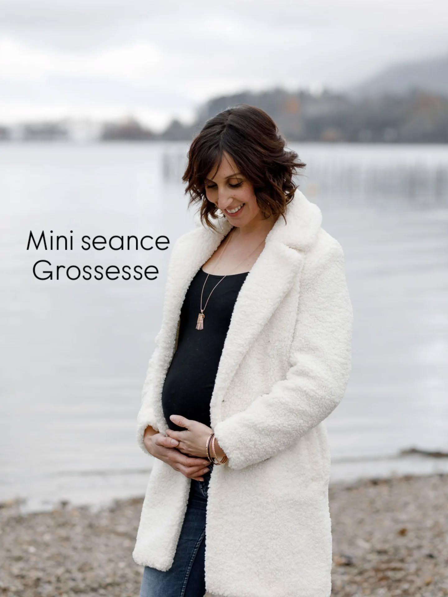 Un signe pour toi 🤍

Si tu es enceinte&hellip;
et que tu veux garder un souvenir de cette p&eacute;riode, mais sans photos fig&eacute;es, sans poses g&ecirc;nantes&hellip;
Alors cette s&eacute;ance est faite pour toi.
Une mini s&eacute;ance grossess