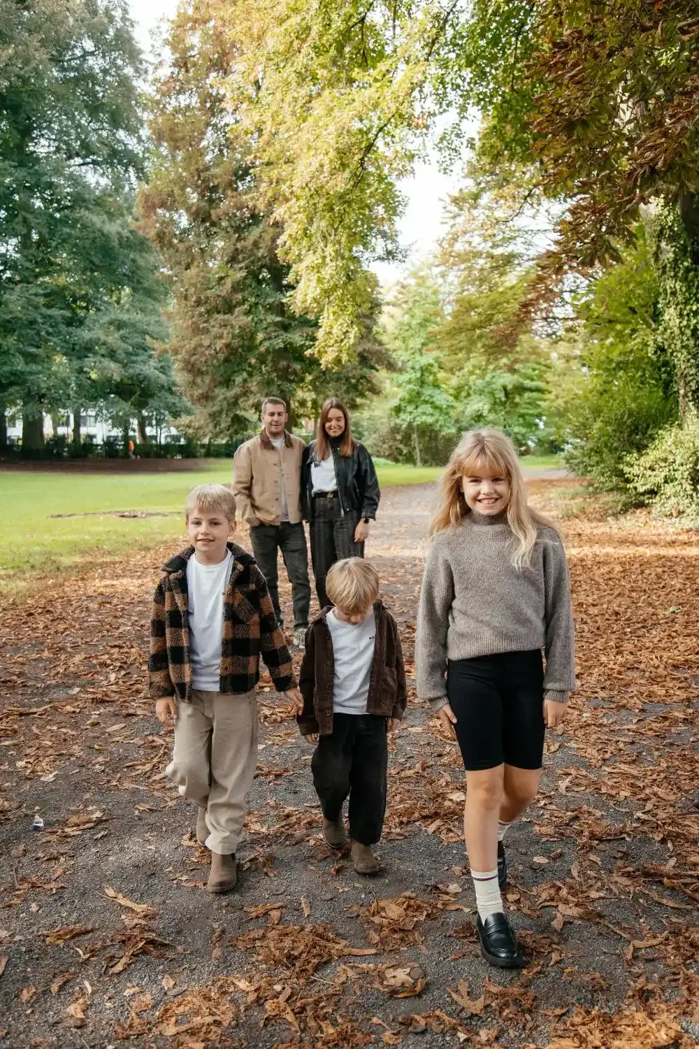 photographe-famille-tournai-jardin-de-la-reine (54).webp