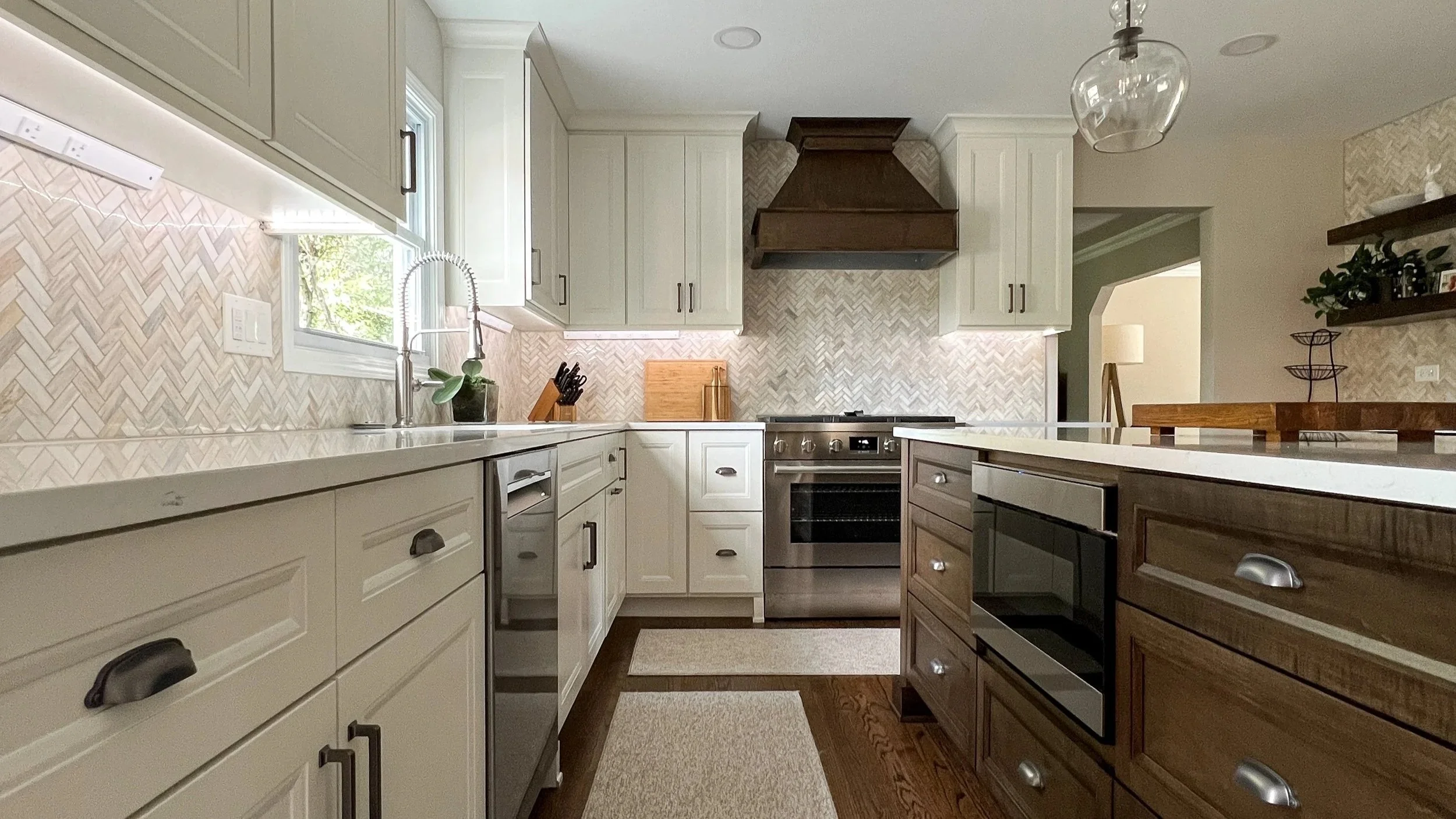 Seamless Style, Smart Solutions