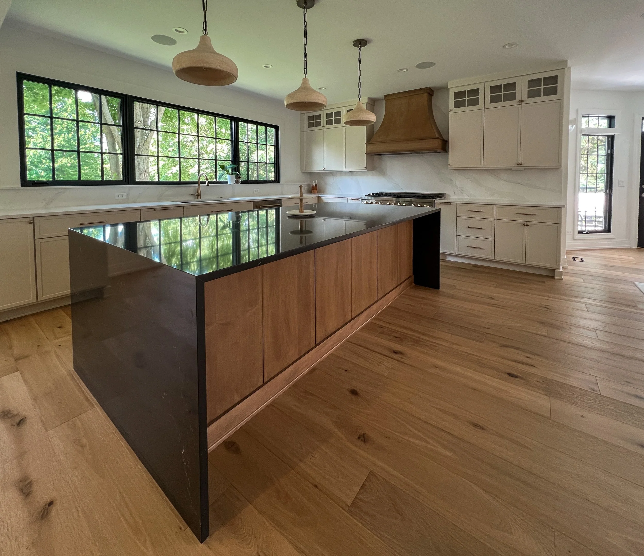 Warm Elegance, Modern Functionality