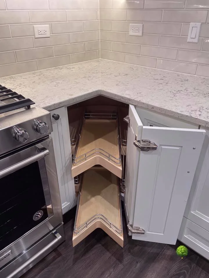 Lazy Susan Pull-Out