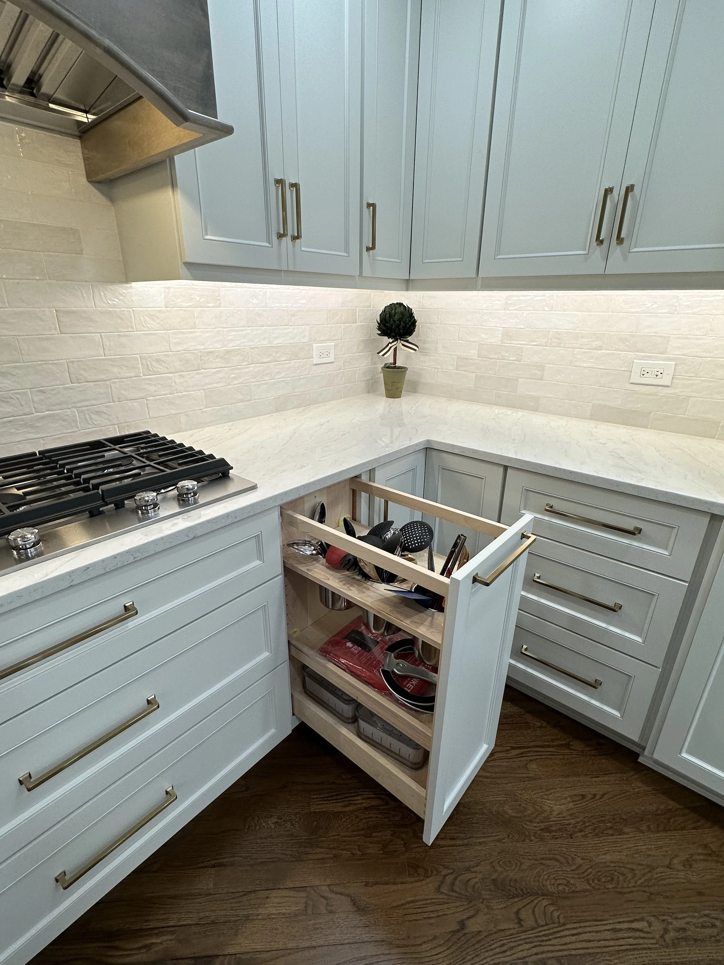 Utensil Pull-Out