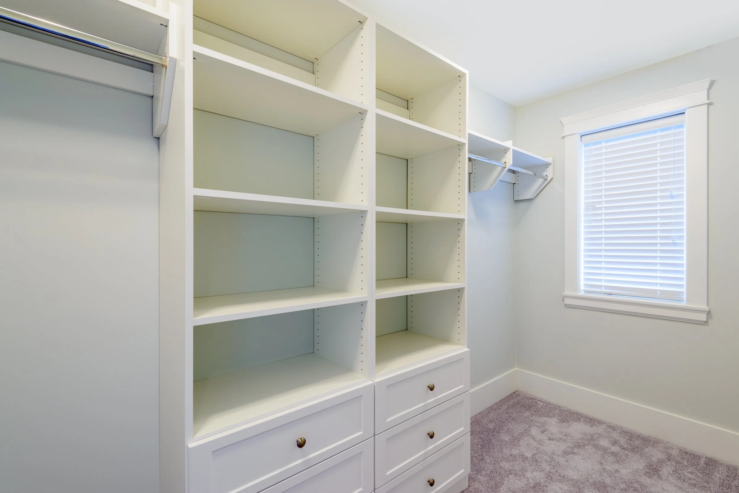 Custom Cabinets for Walk-In Closets: Organizing your Wardrobe in Style