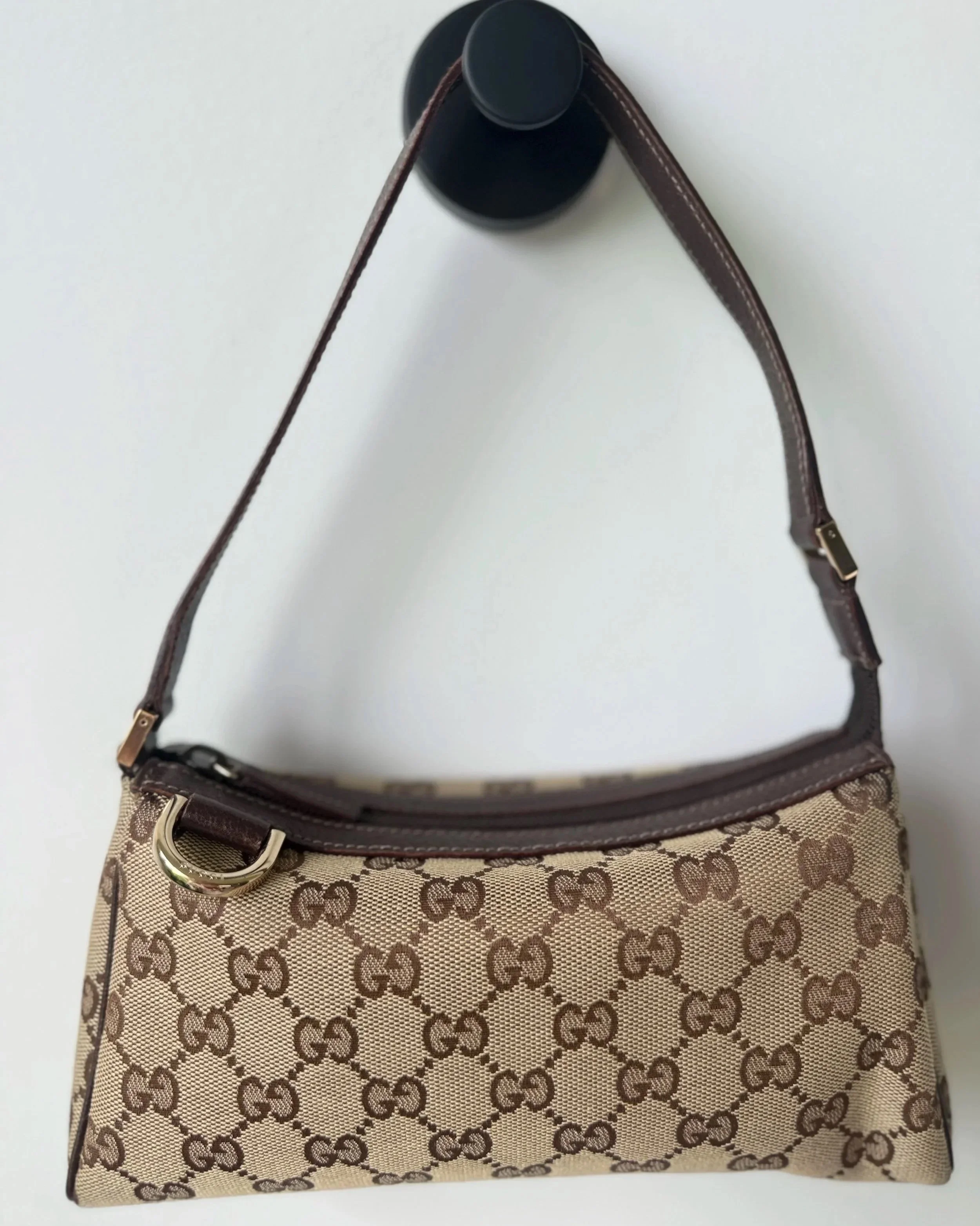 Vintage Gucci Abbey Pochette