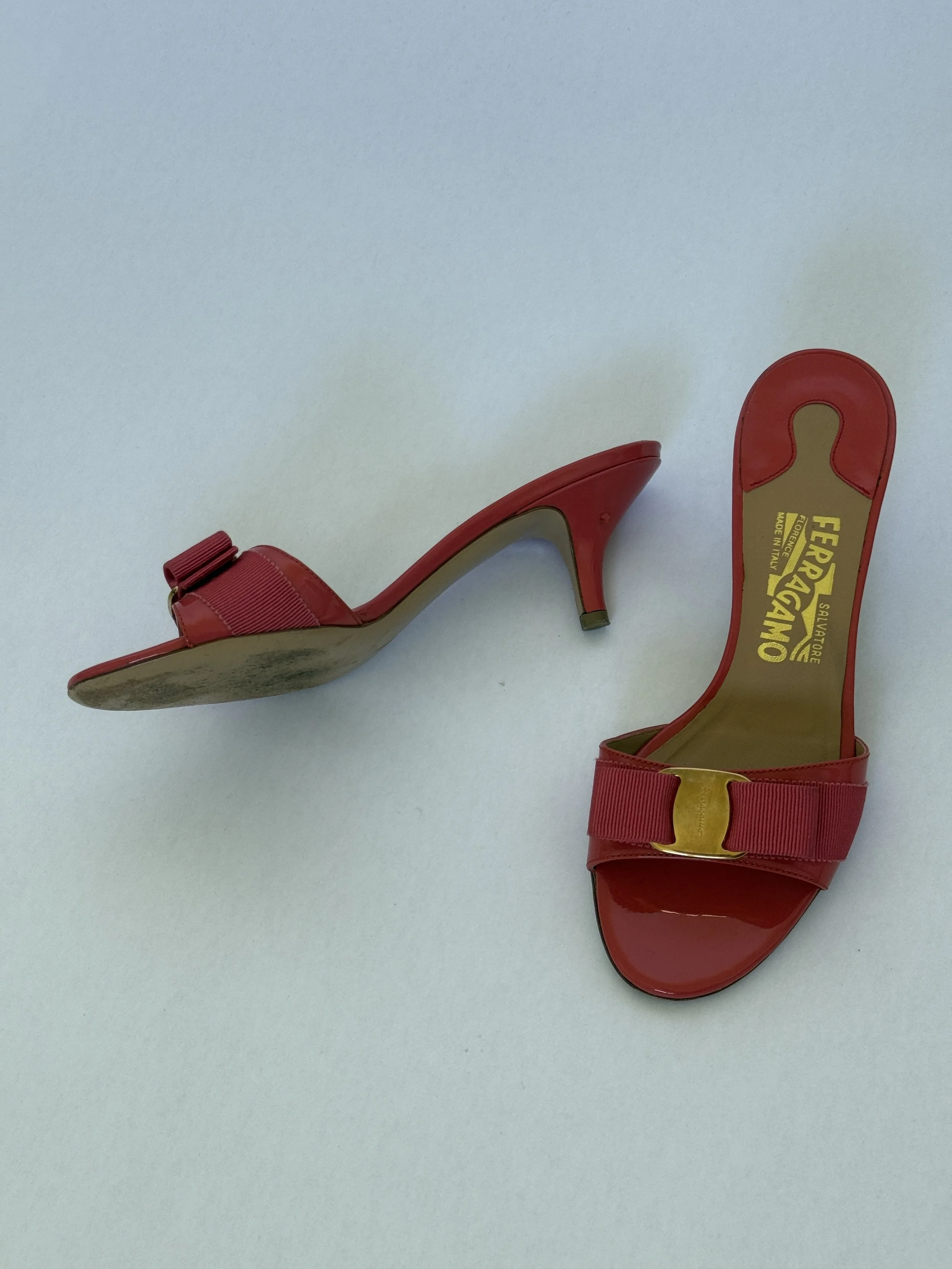 Archival Ferragamo Vara Bow Patent Slide Mules