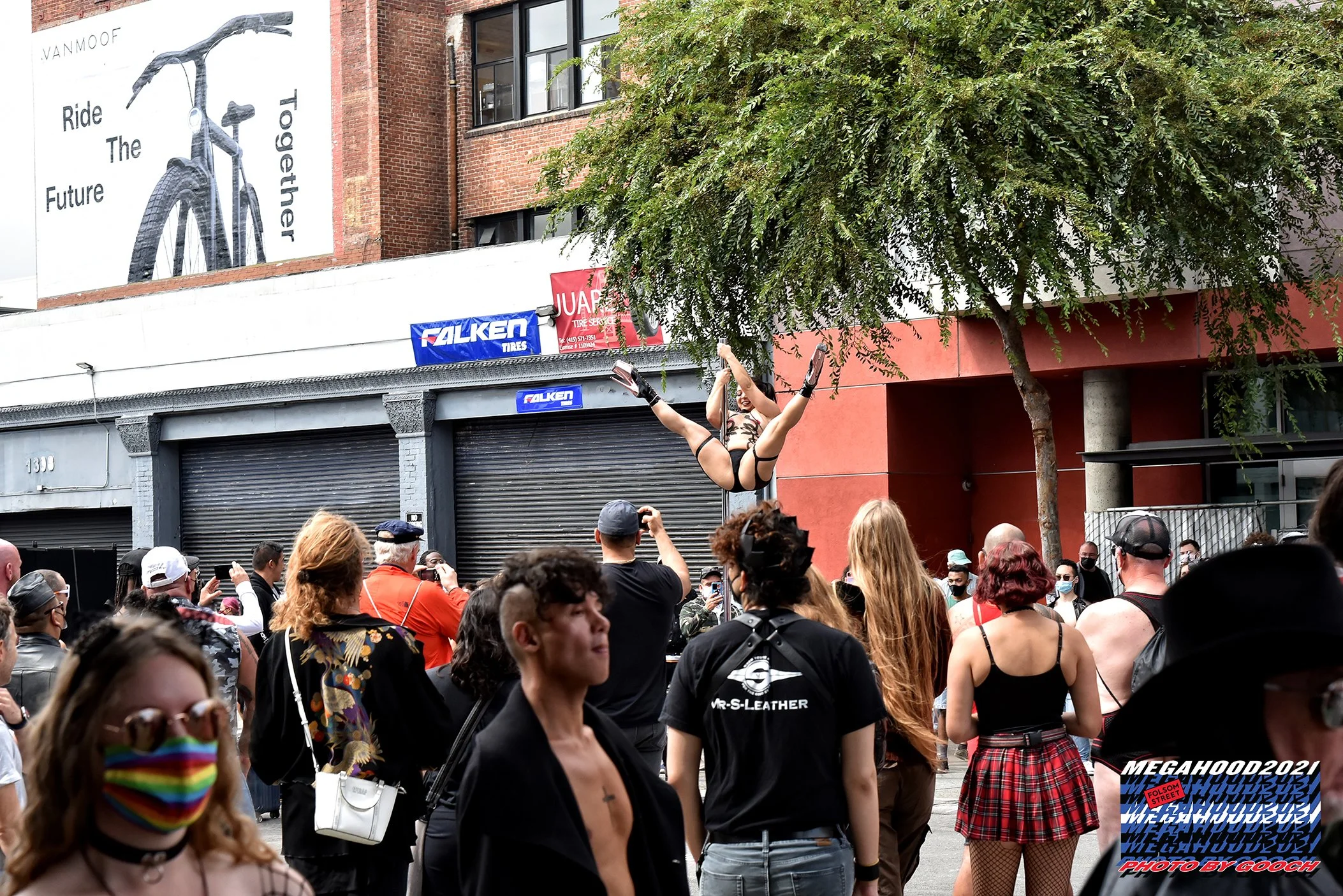 177- Folsom Megahood 2021 - Photo by Gooch.jpg