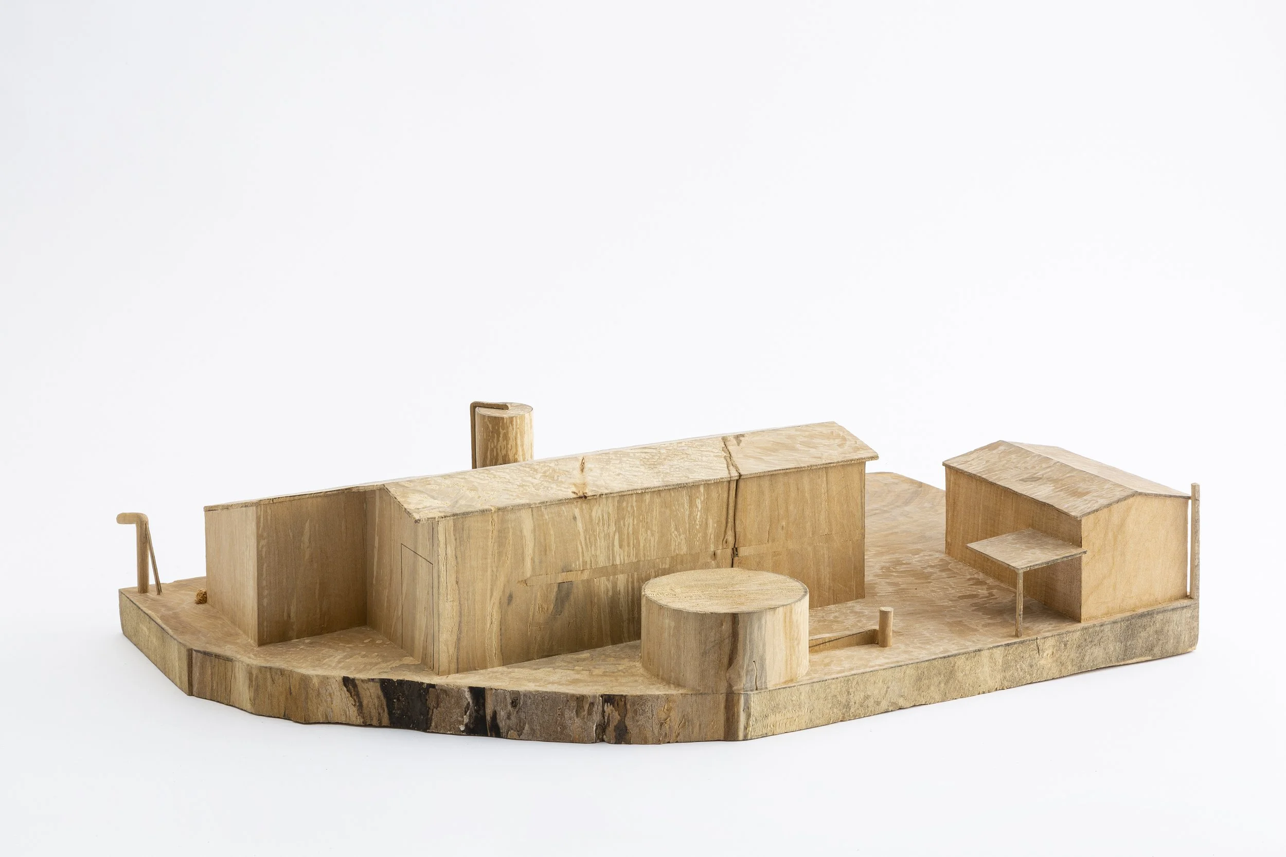 Stallung, 2018, limewood, pencil, 15 x 63 x 41 cm