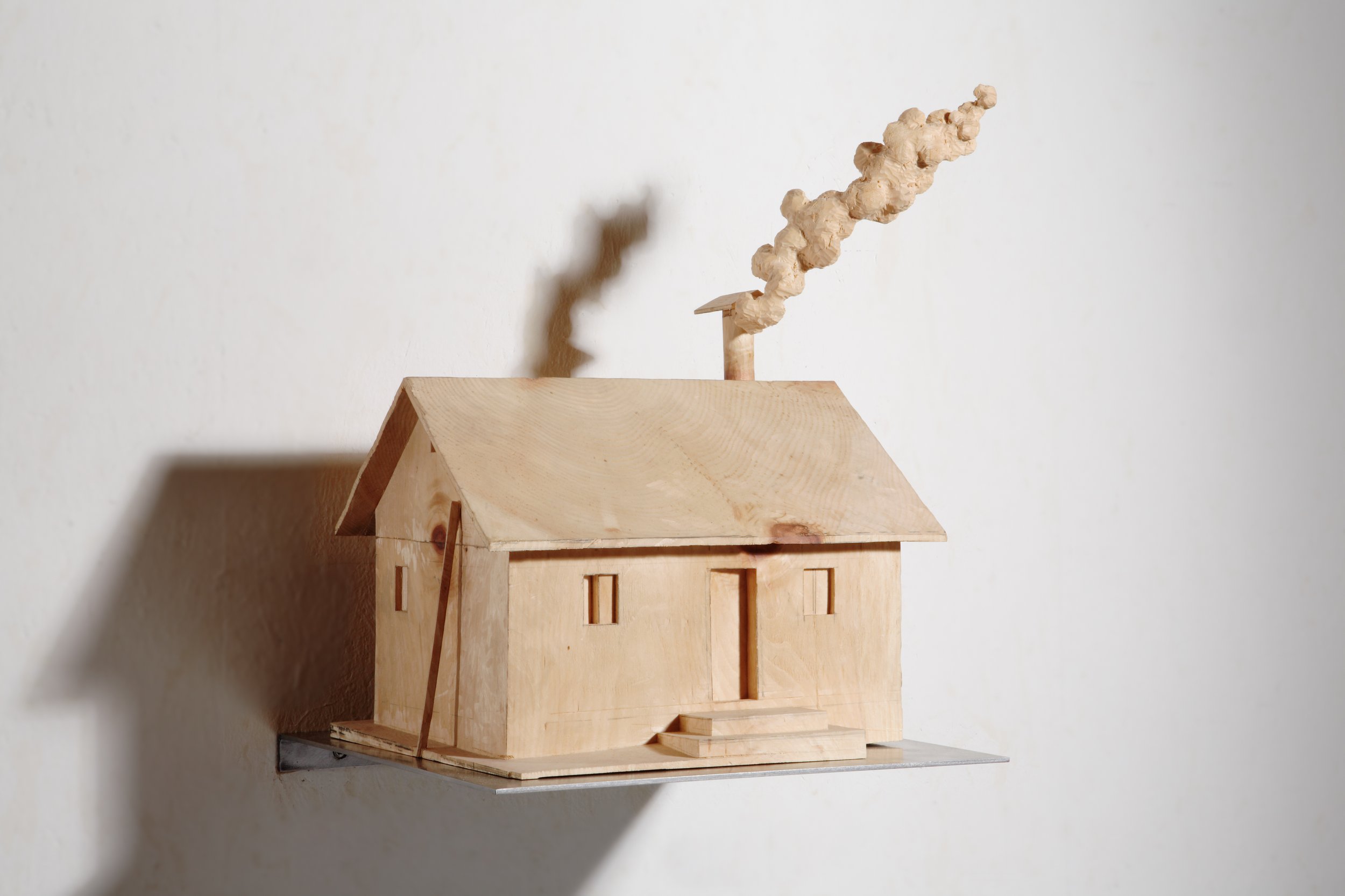 „Golfa“, 2008, stone pine wood, pencil, steel 40 x 30 x 30 cm, Privatbesitz