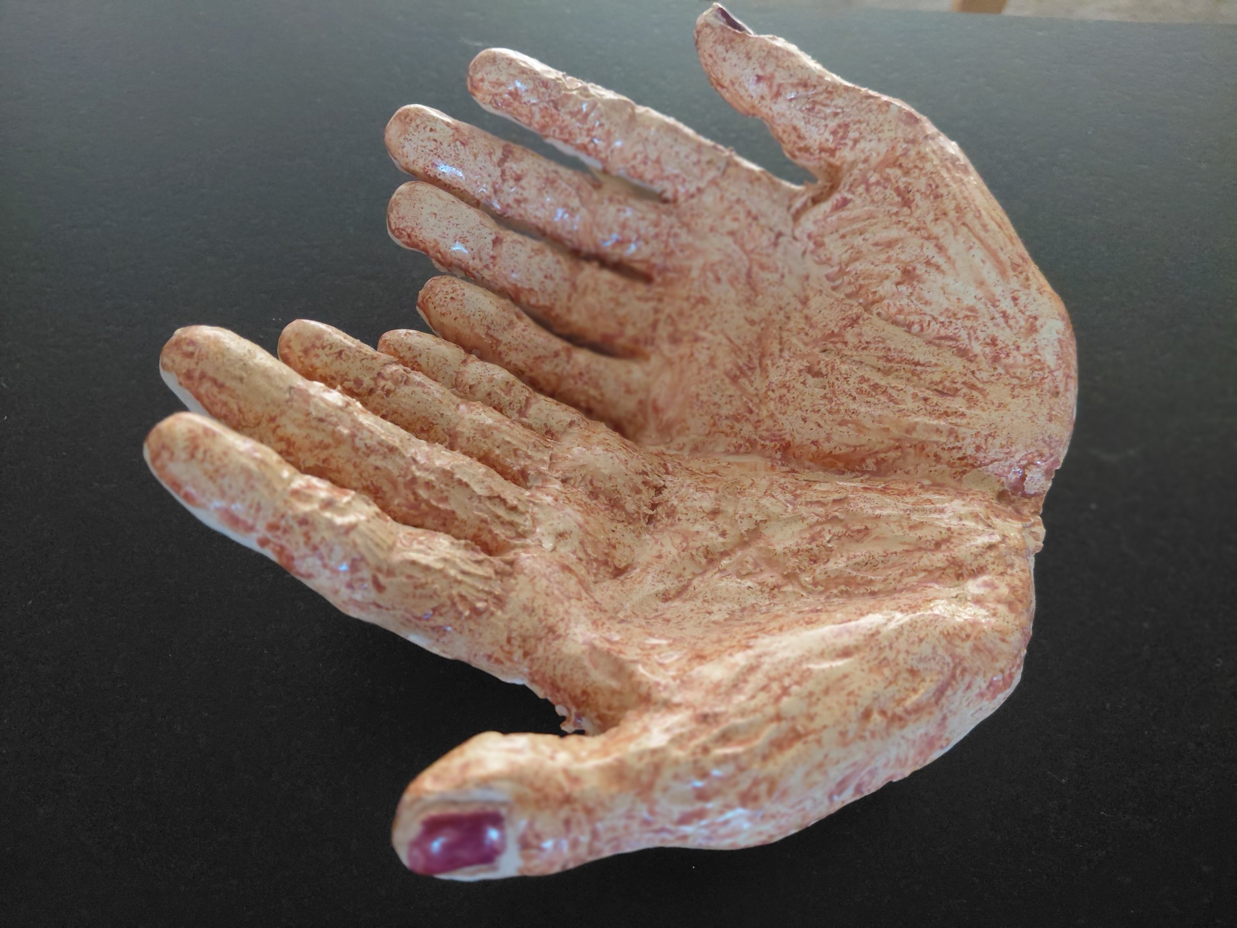 Hands left.jpg
