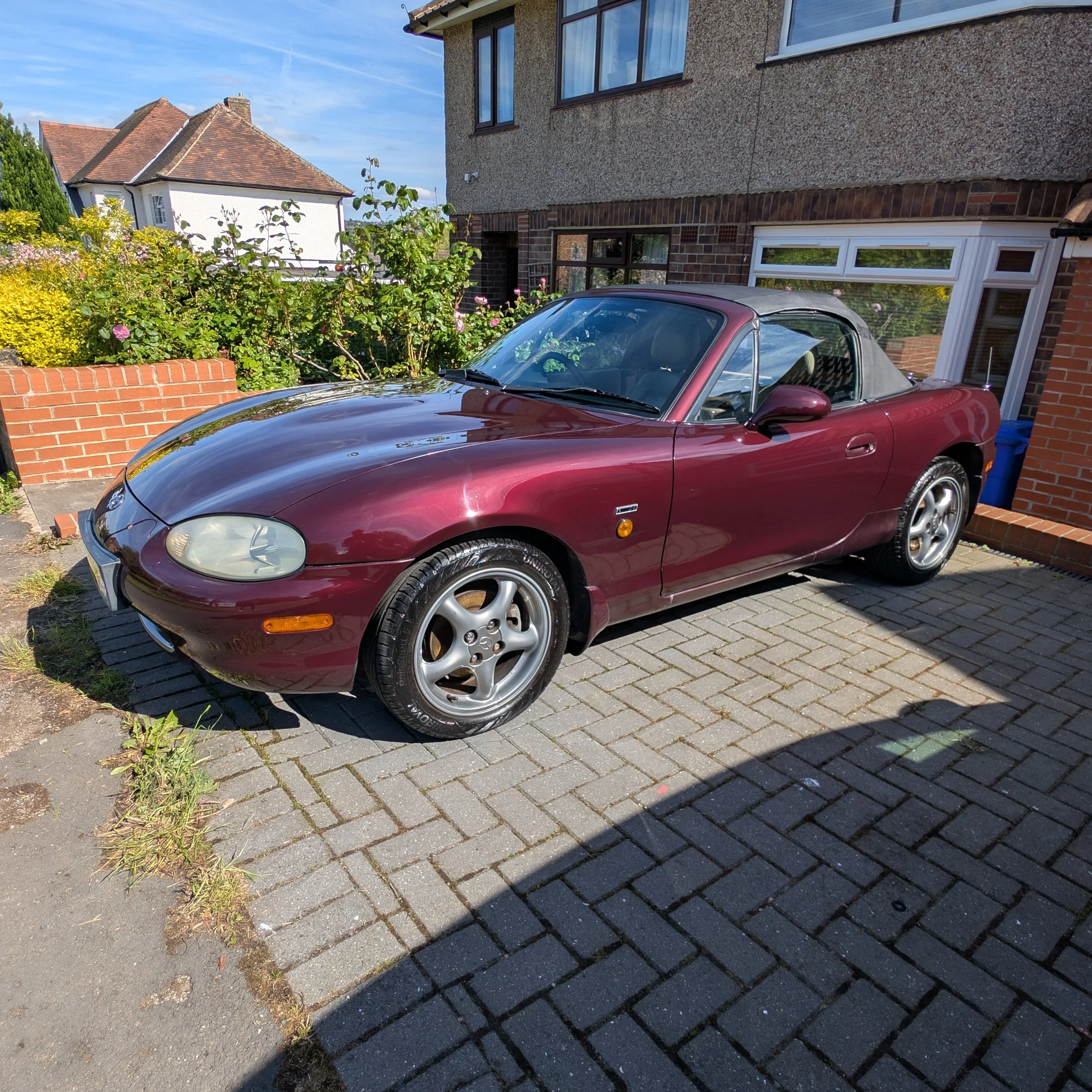 Mazda MX5 '01

Full Valet + Paint Revival &amp; Swirl Removal

This little Japanese 2 Seater was crying out for some attention. From moss growing from every nook and crany to swirl ridden, paint spotted paint, it was in dire need of some TLC. Now it'