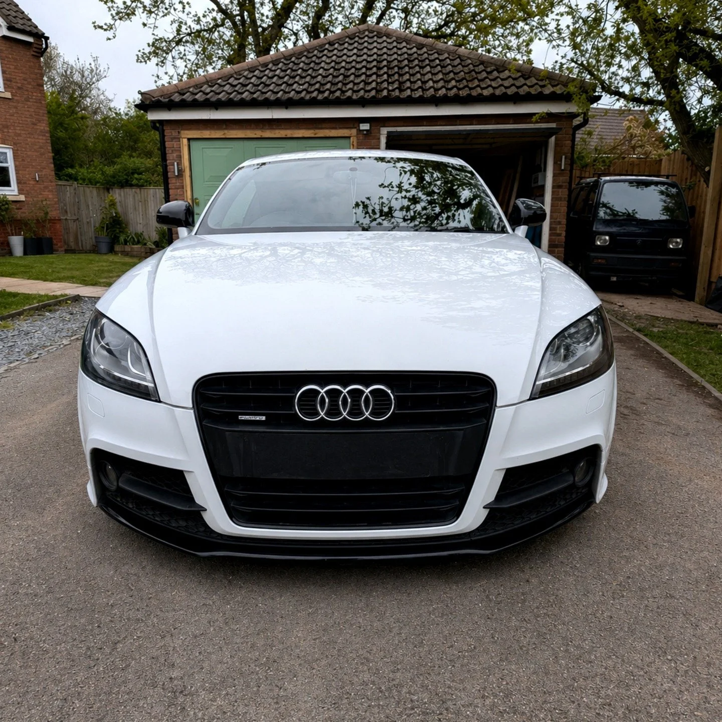 Audi TT S Line 2014

Paint Enhancement and Scratch Repair

White hides many defects such as Swirls and fine scratches, but shows Tar, Sap and other Road Contaminants very prominently. 
With a deep clean, a clay bar and a Shiny Polish finish, this Whi